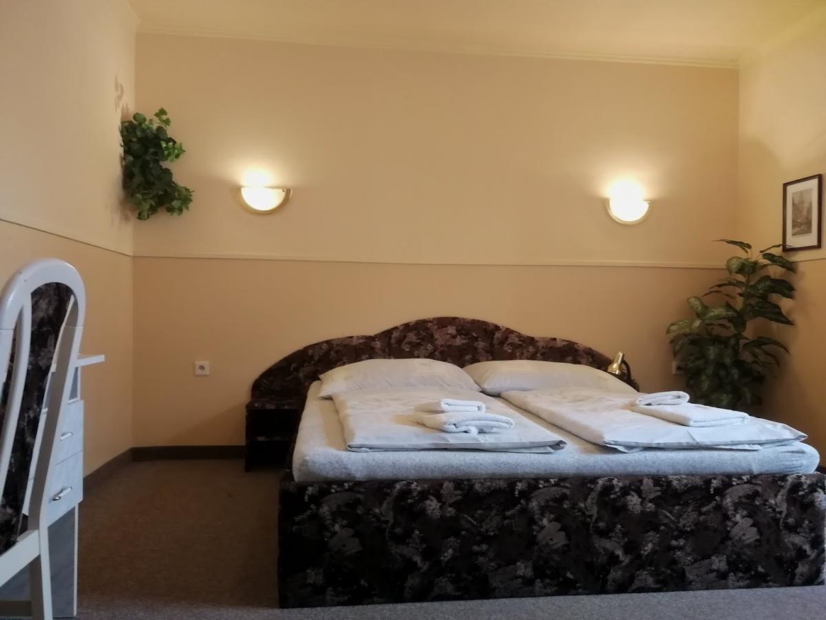 Hotel Wertheim Prága Kültér fotó