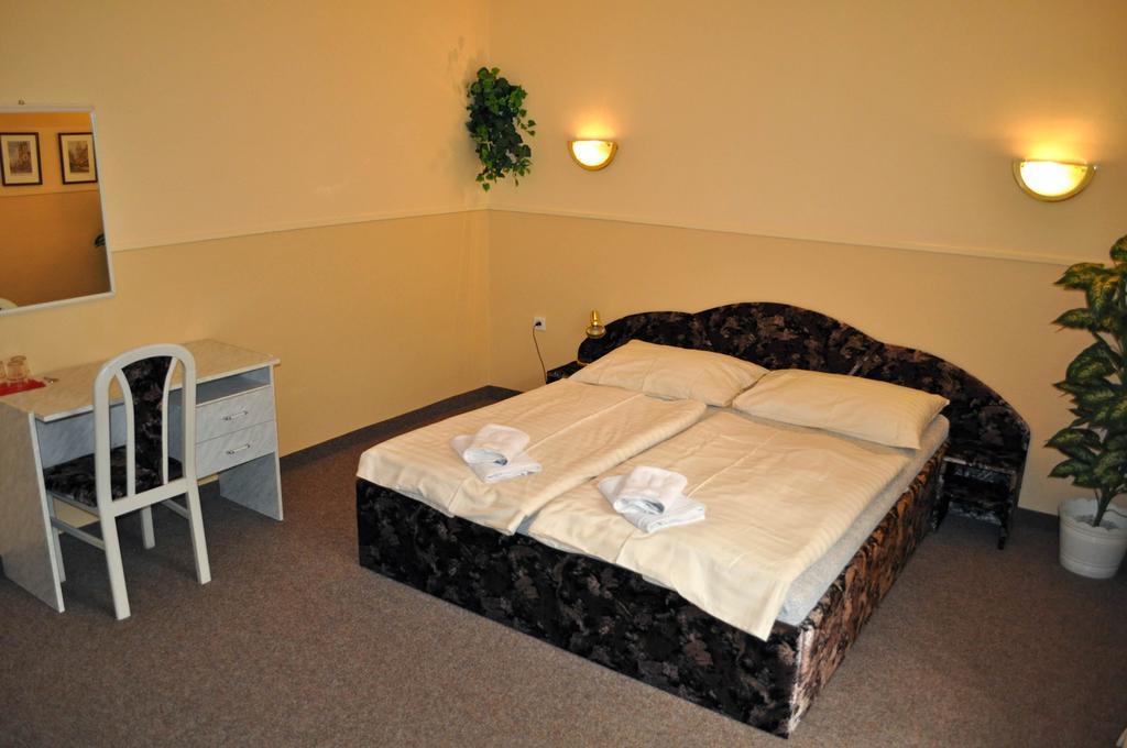Hotel Wertheim Prága Szoba fotó