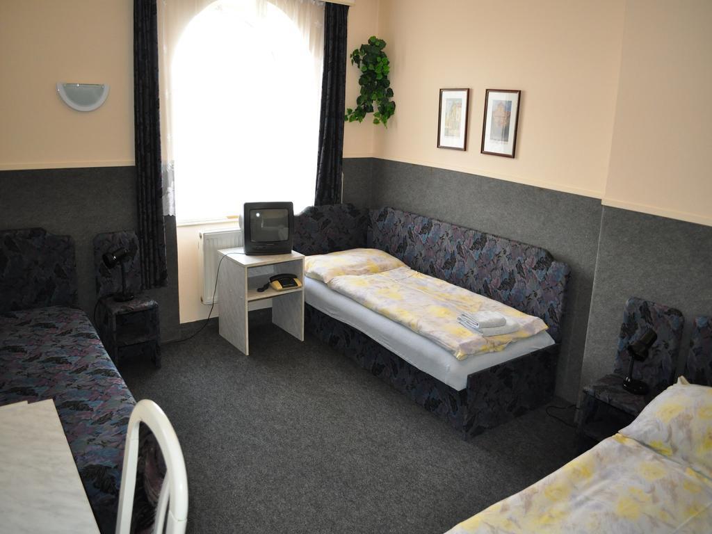 Hotel Wertheim Prága Szoba fotó